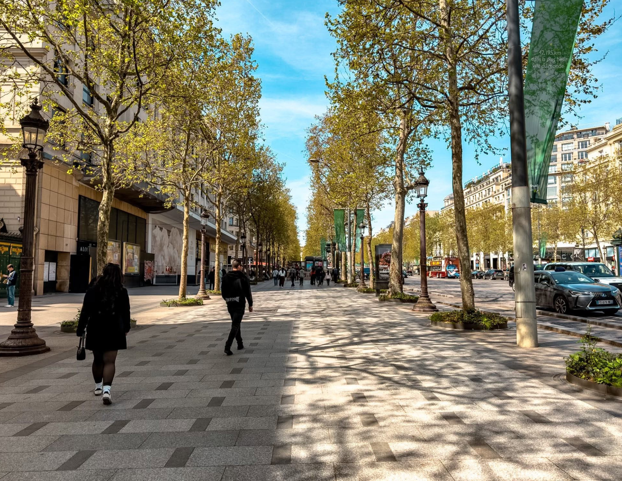 Paris Travel Guide (6).png